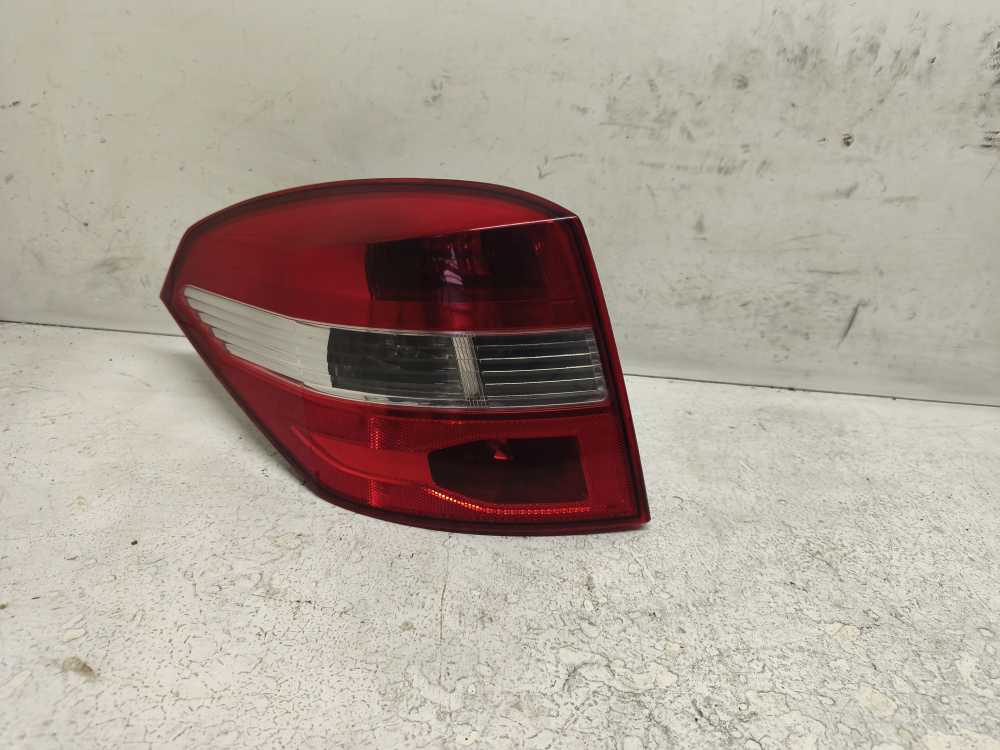 FEU ARRIERE GAUCHE RENAULT - Vue 1